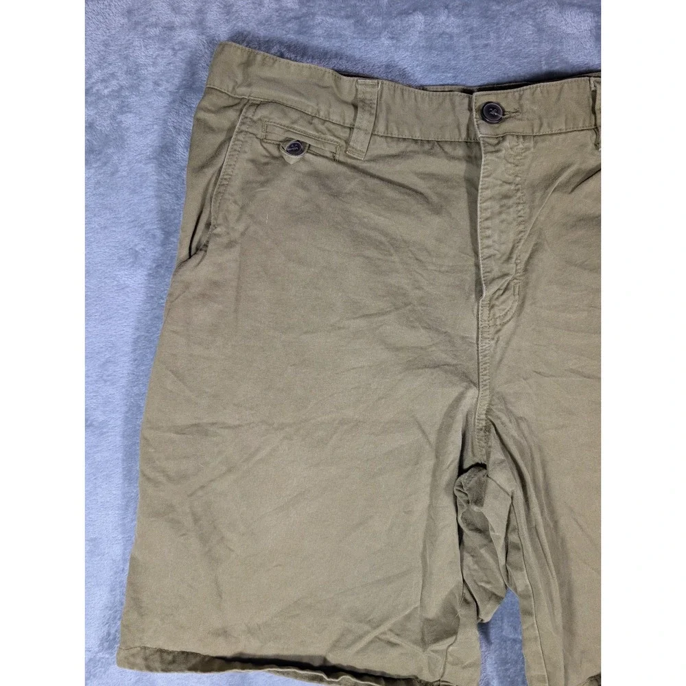 Northwest Territory Men Olive Green Cotton Twill Flat Front Chino Shorts Size 38